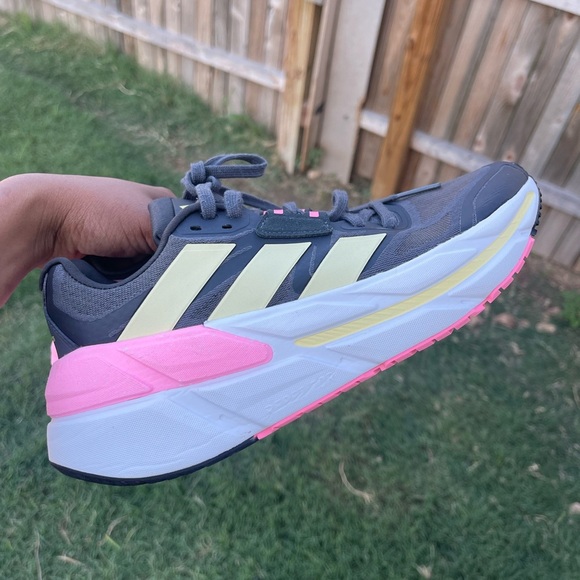 Size 9 - Adidas Adistar Cushion CS 2.0 H Sneakers Pink/Gray Repetitor Running - Picture 1 of 8